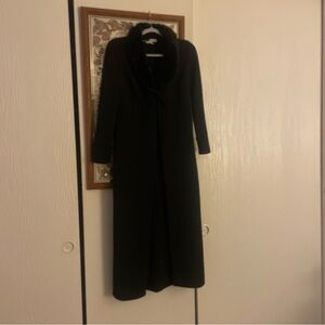 Elegant Black Duster 90s fur trim